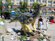 The world of dinosaurs -  