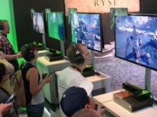 Microsoft обновила Xbox One перед началом производства
